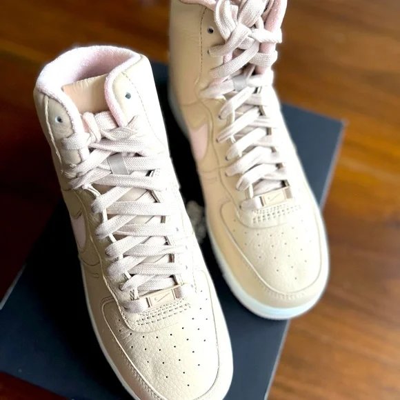 Air Force 1 Sculpt Shoes in Sanddrift/Light Pink Size 8 - Picture 2 of 3